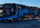 Seis pessoas morrem após ônibus que saiu do Maranhão tombar em SP; pneu estourou, diz PRF