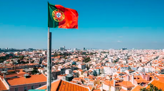 Mais de 5 mil brasileiros poderão ser expulsos de Portugal, diz ministro