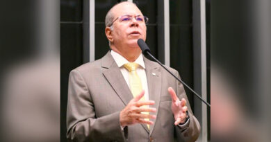 Desvios do Fundeb de Vargem Grande é denunciado na tribuna da Câmara pelo deputado Hildo Rocha