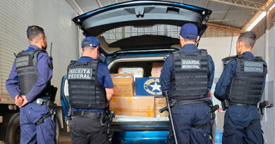 Guarda Municipal apoia Receita Federal na apreensão de 188 smartphones avaliados em R$ 700 mil