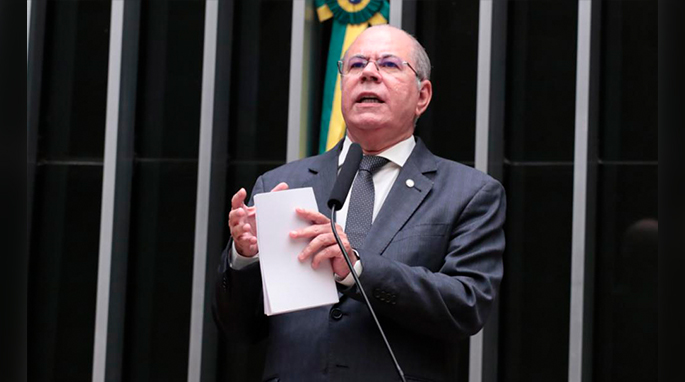 Deputado Hildo Rocha defende projeto que cria regras para rotulagem de produtos lácteos e carnes