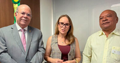 Hildo Rocha se reúne com a presidente do FNDE, Fernanda Pacobahyba