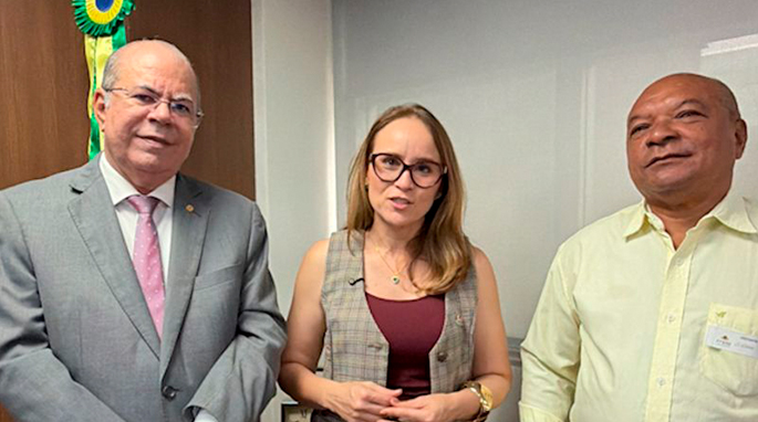 Hildo Rocha se reúne com a presidente do FNDE, Fernanda Pacobahyba