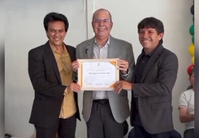 Câmara de Amarante concede Título de Cidadão ao deputado Hildo Rocha