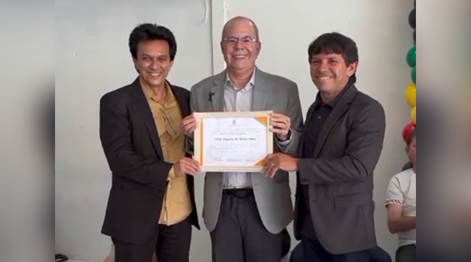 Câmara de Amarante concede Título de Cidadão ao deputado Hildo Rocha