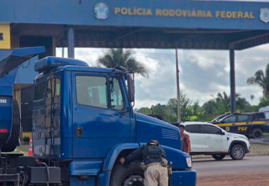 PRF recupera caminhão furtado e prende condutor por receptação no Maranhão