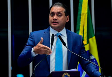 Familiares do senador Weverton Rocha são alvo de nova fase da Operação Sem Desconto